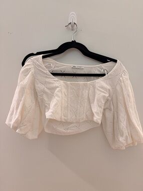 ZARA White Eyelet Puff-Sleeve Cropped Top